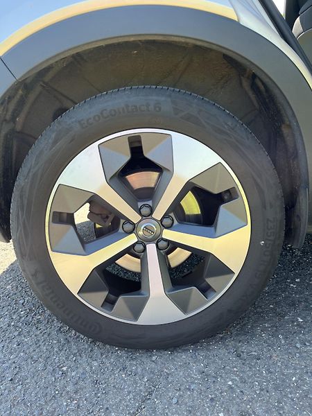 Volvo XC40 (2022) B3 FWD AUT PLUS 1. MAJITEL - fotka 20 z 23