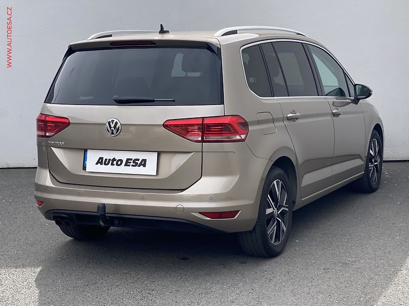 Volkswagen Touran (2020) 2.0TDi, 2.maj,ČR, DSG, navi - fotka 4 z 19