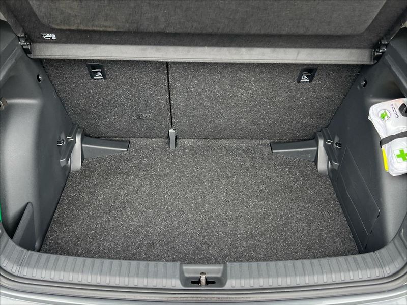 Škoda Fabia 1,0 TSi 81kW 7DSG STYLE  IV. - fotka 14 z 23