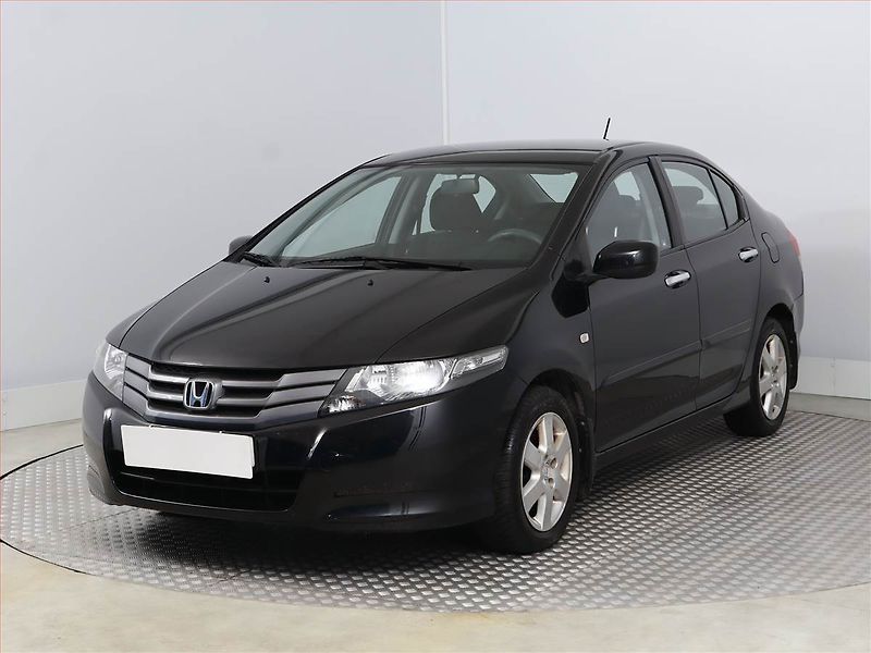 Honda City (2010) 1.4 i-VTEC, Serv.kniha, po STK - fotka 2 z 13