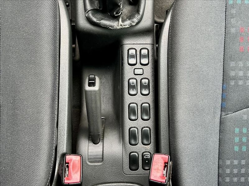 Mercedes-Benz Vaneo 170 CDi / KLIMA - fotka 30 z 35