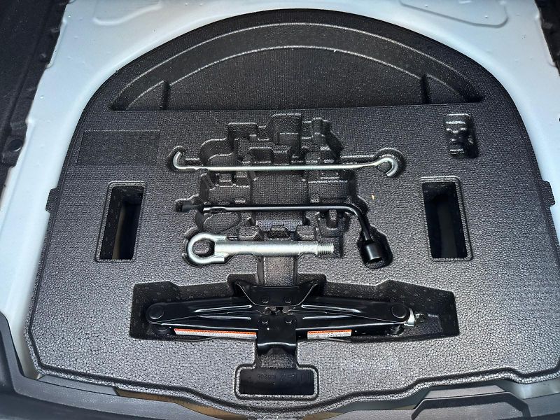 Toyota Corolla 1.8Hybrid 1.MAJITEL ČR DPH - fotka 21 z 29