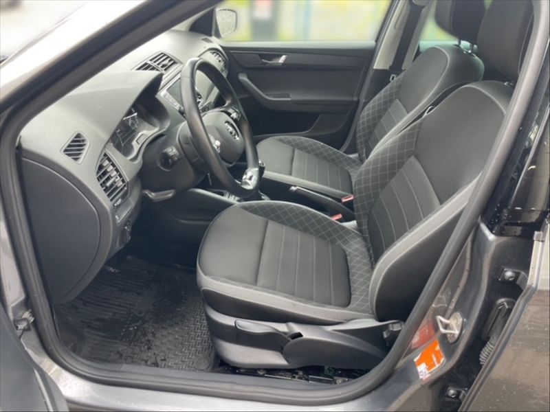 Škoda Fabia 1,0 TSI 70 Ambition - fotka 7 z 11