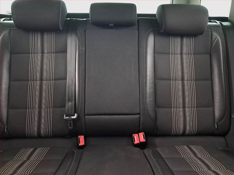Volkswagen Golf (2012) 1.2 TSI, nová STK, servisované - fotka 10 z 16