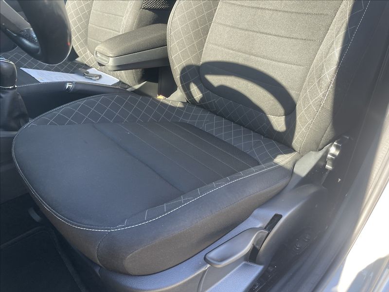 Škoda Fabia 1,2 TSi 66kw Style Klima ESP V - fotka 22 z 34