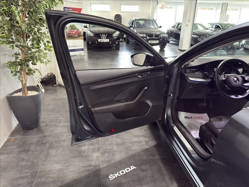 Škoda Octavia 1,5   TSI DSG 110KW CLEVER TOP - fotka 6 z 41