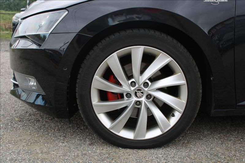 Škoda Superb 2,0 TDi  L&K, 140KW, DSG, ČR - fotka 19 z 46