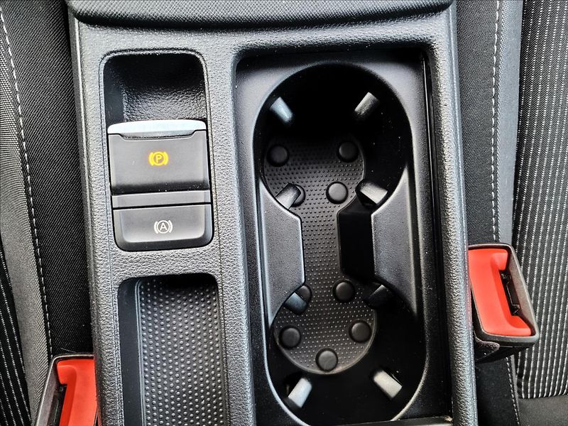 Škoda Octavia 1,0 TSI,CLEVER,LED,VÝHŘEV,NAVI - fotka 37 z 50