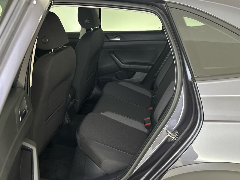 Volkswagen Taigo (2025) SUV - fotka 8 z 27