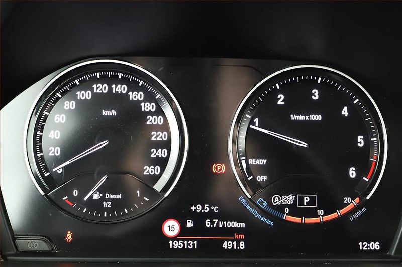 BMW Řada 2 (2020) 218d Gran Tourer, Automat - fotka 8 z 18