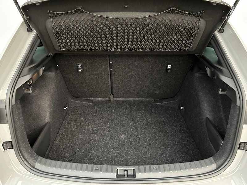 Škoda Scala 1.5 TSI Monte Carlo - fotka 23 z 28
