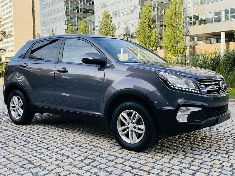 SsangYong Korando 2.0i MAN 1.MAJ SERVISKA TAŽNÉ - fotka 10 z 41