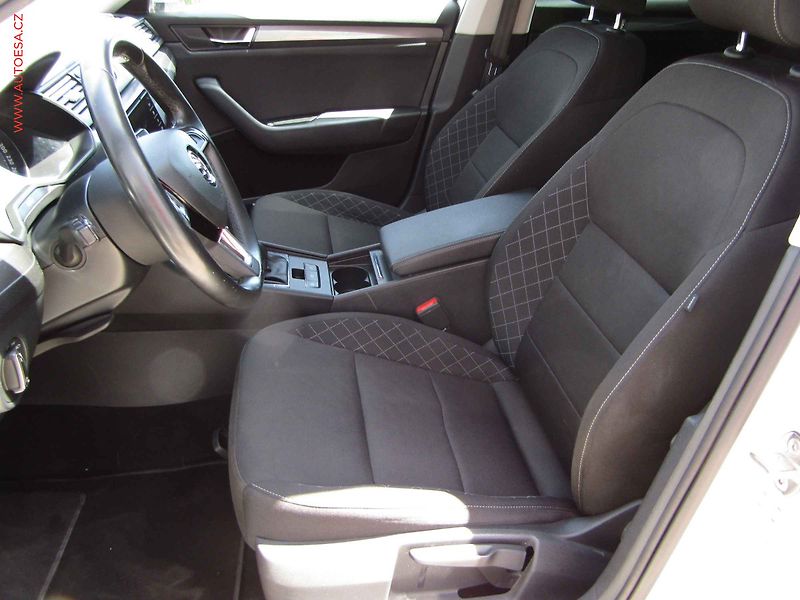 Škoda Superb (2019) 2.0TDi, ČR, Active - fotka 9 z 19
