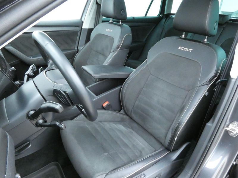 Škoda Superb (2023) Scout 2.0 TDI 147KW DSG 4x4 - fotka 18 z 30