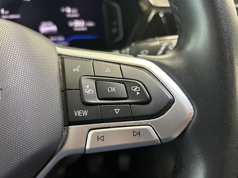 Volkswagen Touran (2023) 2.0TDi Highline LED Kamera TZ - fotka 21 z 35