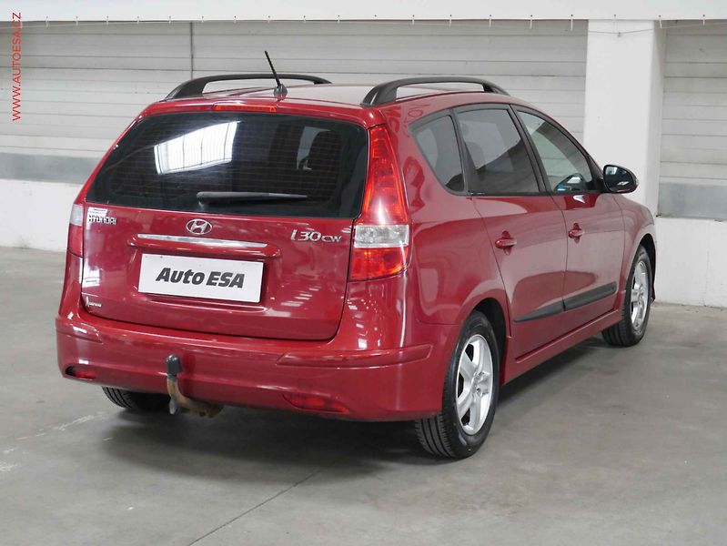 Hyundai i30 (2011) 1.4 i, ČR, AC, tažné - fotka 6 z 20