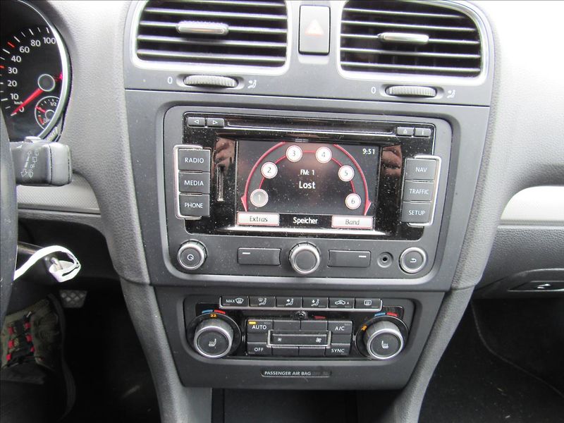 Volkswagen Golf 1,2 TSI 77kW Variant BlueMotio - fotka 15 z 29