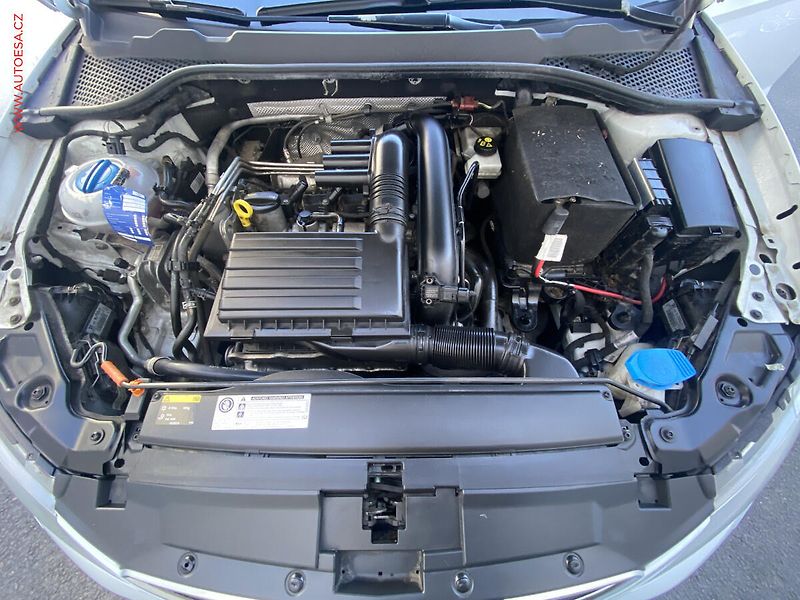 Seat Leon (2013) 1.4 TSi, Style, navi - fotka 7 z 15
