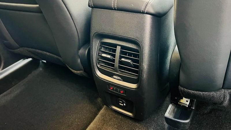 Ford Kuga (2022) 2.5i PHEV 165 kW Vignale AT - fotka 16 z 42