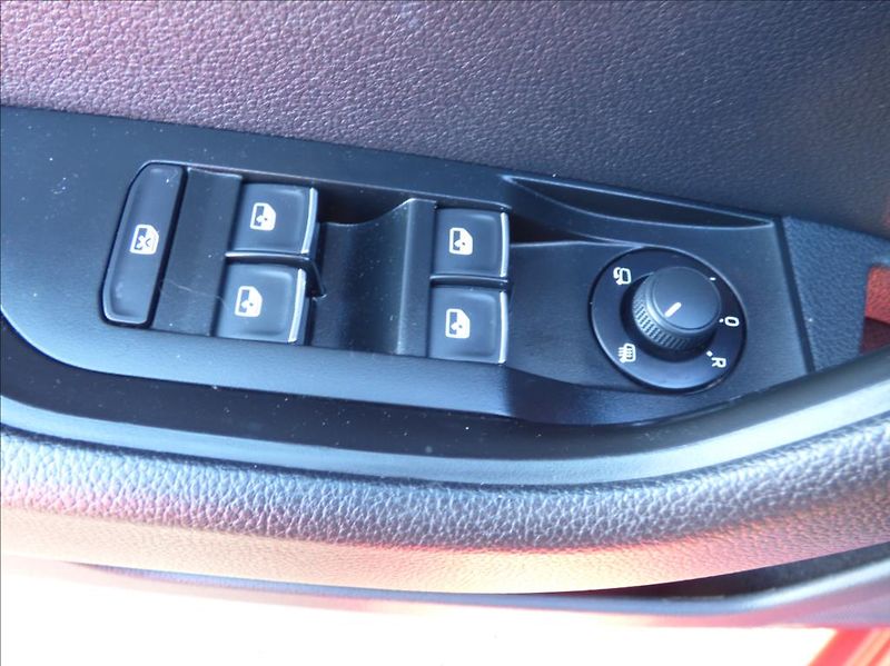 Škoda Superb 2,0 TDI DSG,Bi-Xenon,model 201 - fotka 21 z 45
