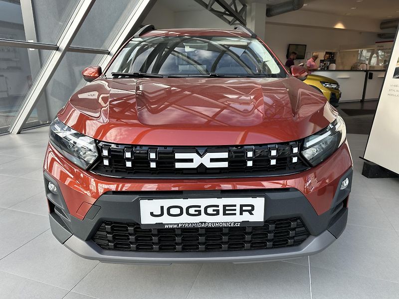 Dacia Jogger (2026) Expression TCE 110 - SKLADEM - fotka 2 z 23