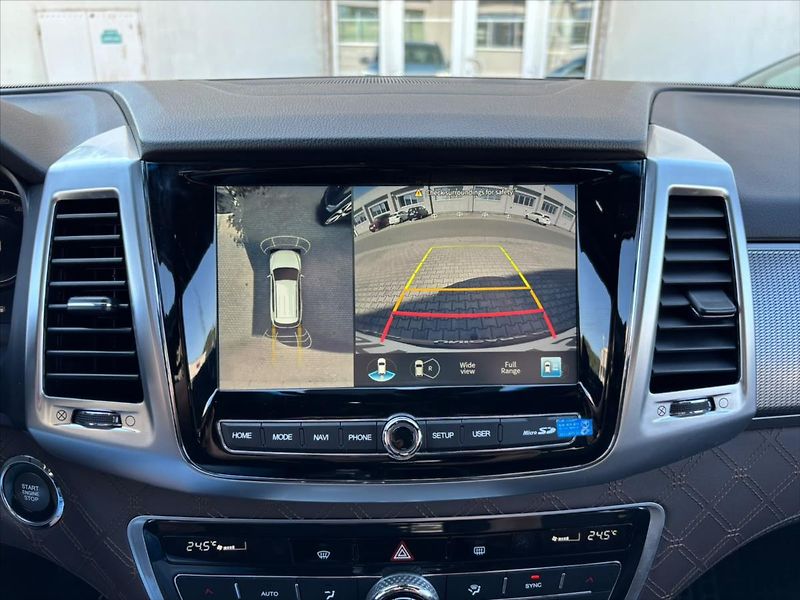SsangYong Rexton 2,2 E-XDI  E-TRONIC G4 Premium - fotka 17 z 31