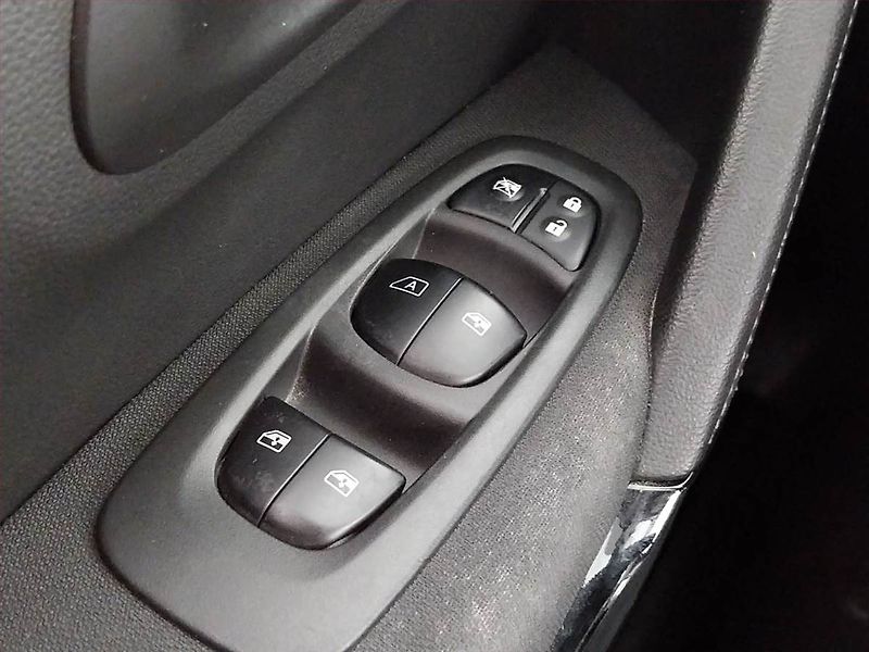Renault Kadjar (2017) 1.2 TCe, Navi, Tempomat - fotka 19 z 21