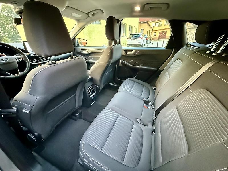 Ford Kuga (2023) 1,5EB 110kW TITANIUM TAŽNÉ ČR - fotka 9 z 18
