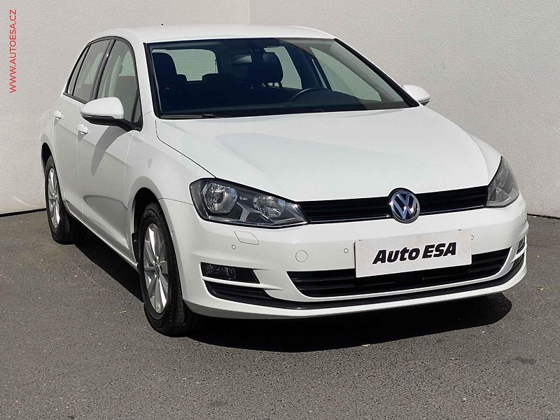 Volkswagen Golf (2014) 1.6 TDi, Trendline, navi - fotografie inzerátu