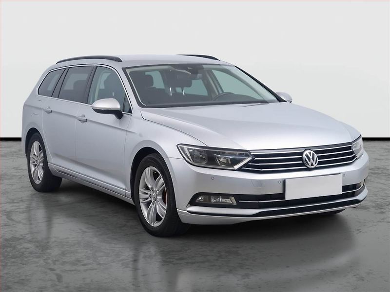 Volkswagen Passat (2015) Comfortline 2.0 TDI, Automat - fotografie inzerátu