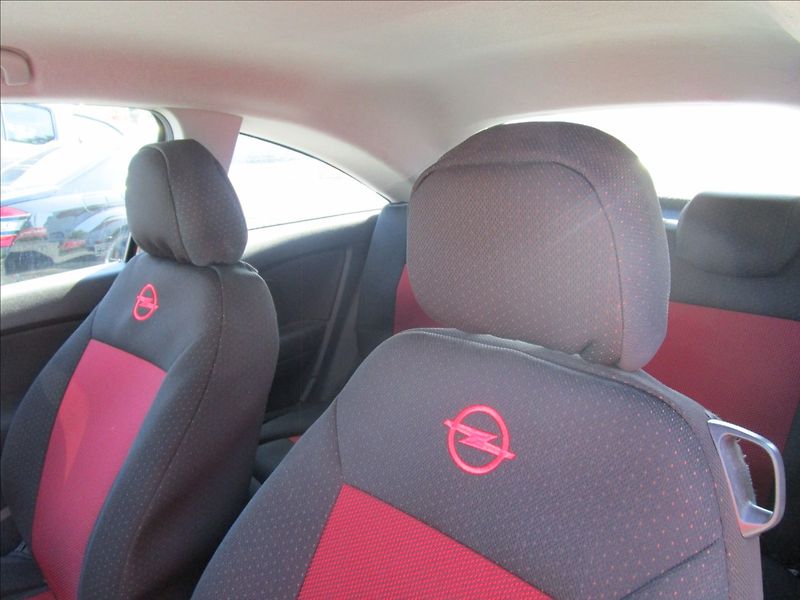 Opel Corsa 1.2i  Klima - fotka 13 z 34