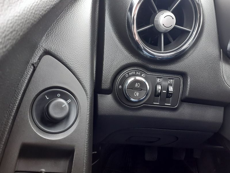 Chevrolet Trax (2013) 1.7 D 96Kw - fotka 11 z 25