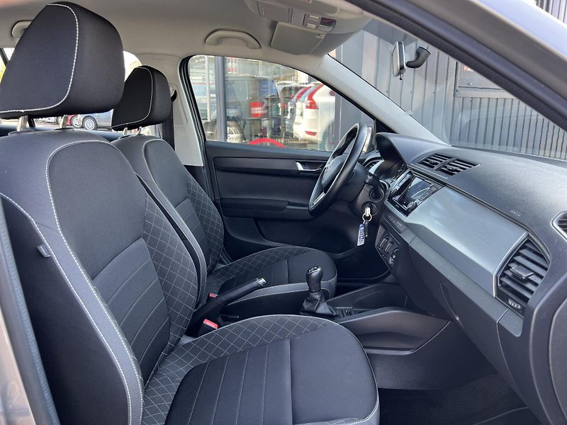 Škoda Fabia 1.0MPi 55kw KLIMA ALU PŮVOD ČR - fotka 27 z 35
