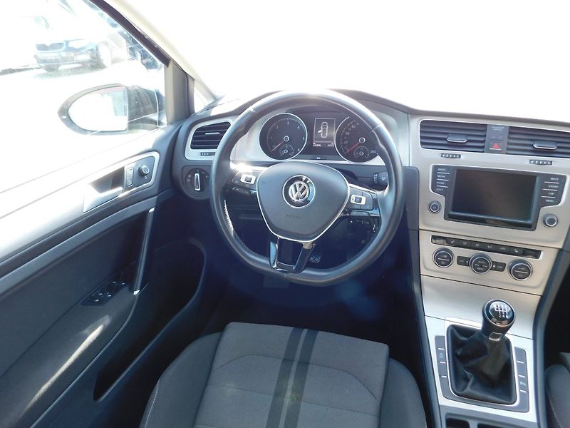 Volkswagen Golf (2015) VII KOMBI 2.0 TDI - fotka 7 z 45