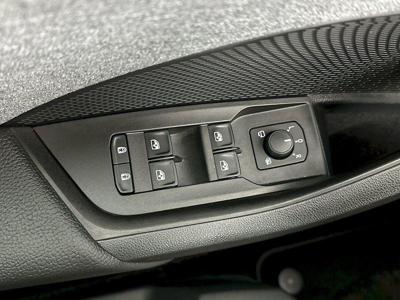 Škoda Octavia (2025) Combi DSG 1.5TSI 110kW Top Sel - fotka 28 z 34