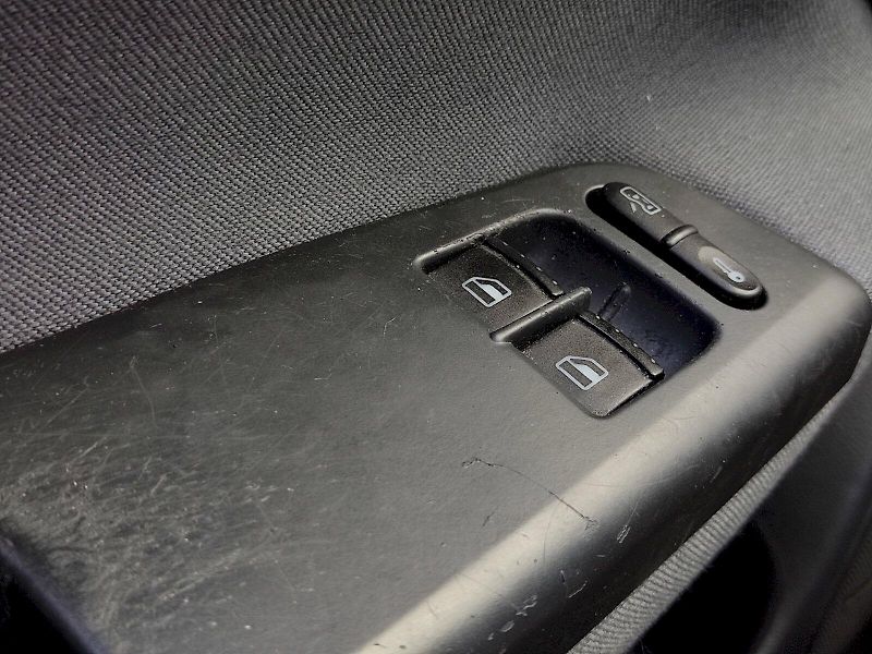 Škoda Octavia (2007) Combi Tour 1,9 Tdi 74Kw - fotka 16 z 27