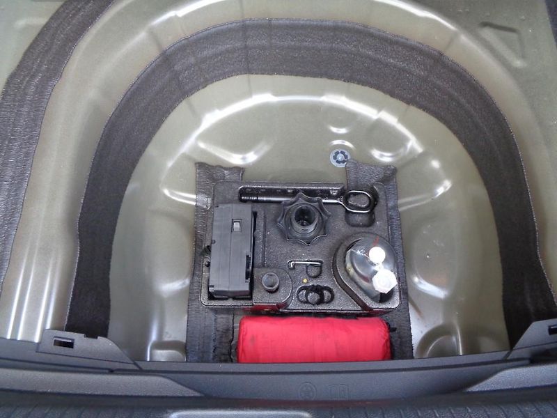 Volkswagen Taigo 1.5 TSI 7DSG R-LINE  110 kW - fotka 25 z 25