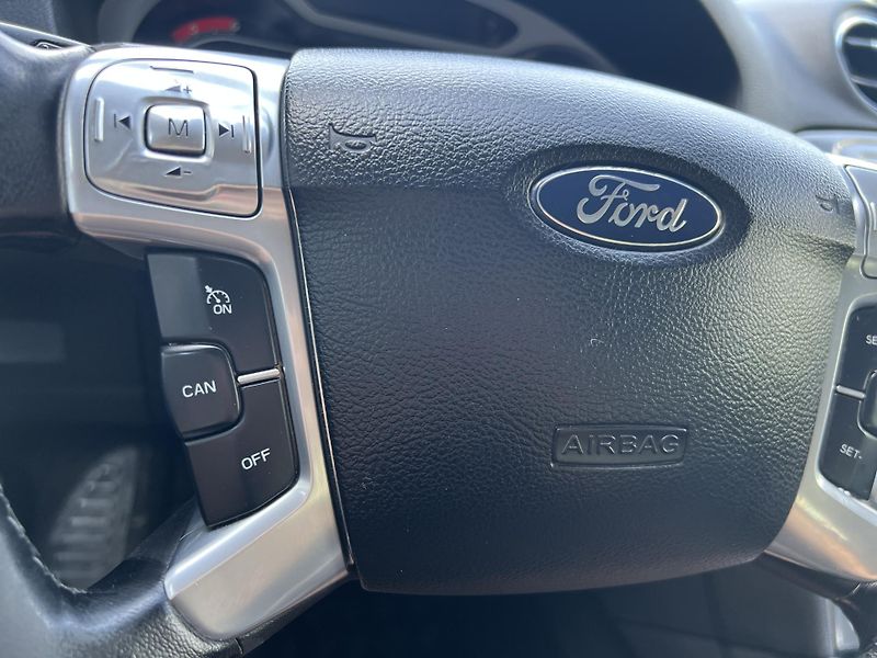 Ford Mondeo 2.0TDCi KLIMA KŮŽE TEMPOMAT - fotka 14 z 38