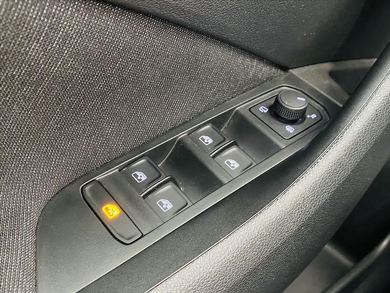 Škoda Scala 1,0 TSI 85kW Top Selection - fotka 20 z 28