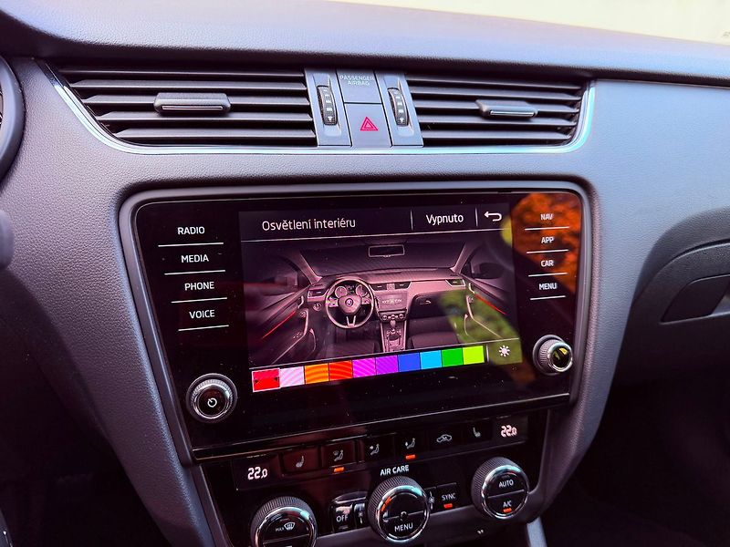 Škoda Octavia 1.4 TSi DSG Style, Serviska - fotka 23 z 32