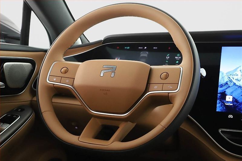 Rising Auto F7 (2025) 77 kWh RWD, SoH 100% - fotka 23 z 31