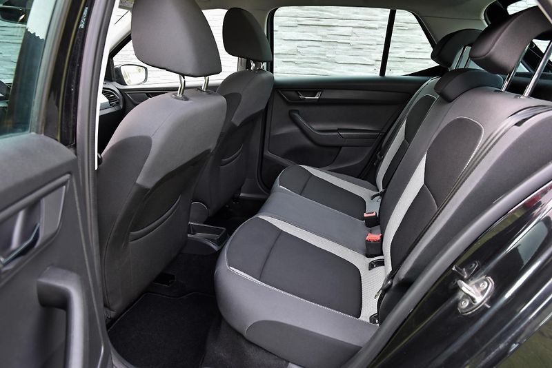 Škoda Fabia 1.2 TSi STYLE,KLIMA,VÝHŘEV,PDC - fotka 32 z 46