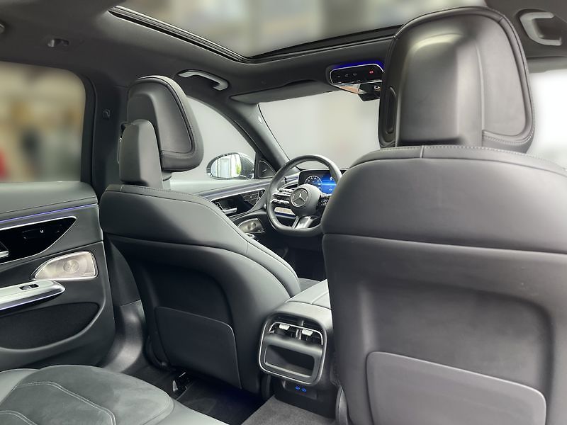 Mercedes-Benz Třídy E E-Třída 220 d 4MATIC kombi - fotka 18 z 18