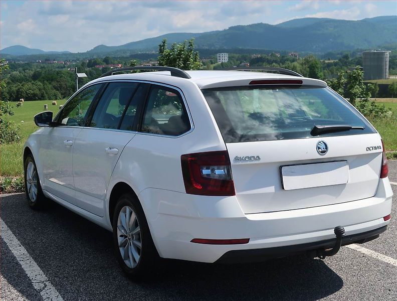 Škoda Octavia (2017) 1.6 TDI, Tempomat - fotka 4 z 16