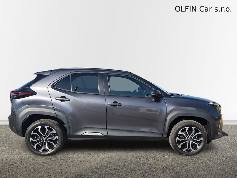 Toyota Yaris Cross 1,5 HEV FWD Style - fotka 6 z 25
