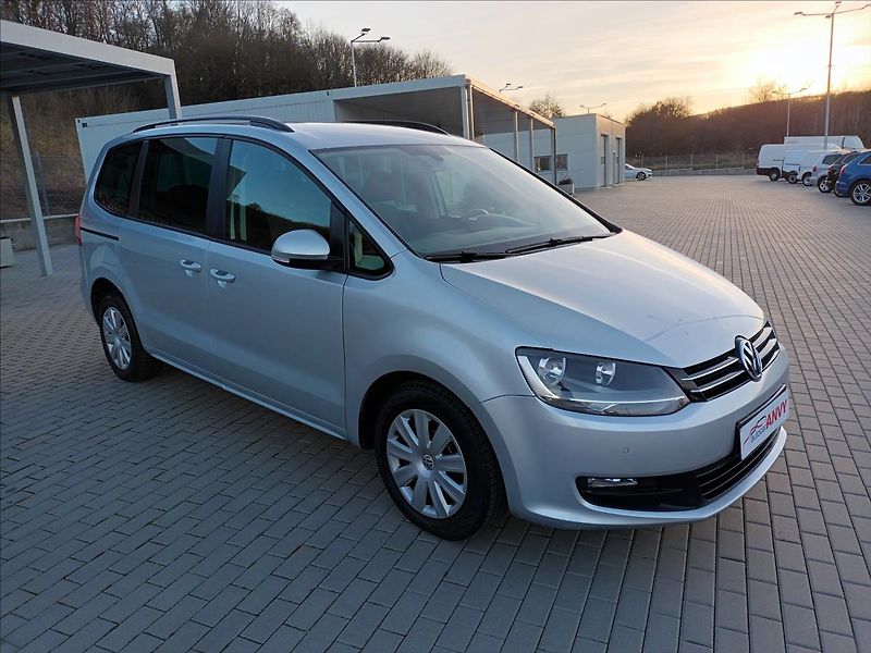 Volkswagen Sharan 2,0 TDI,7MÍST,SERVISKA,VÝHŘEV - fotka 3 z 46