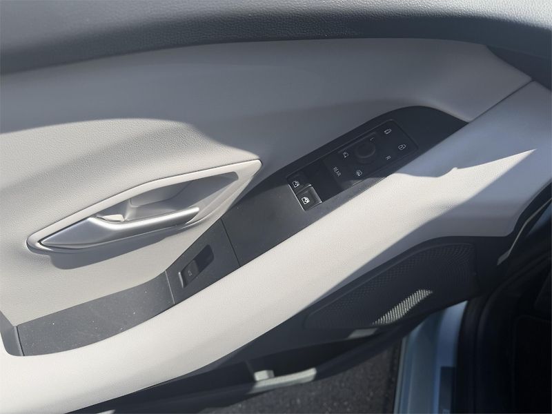 Ford Explorer Premium, SUV, 77 kWh prodlouže - fotka 17 z 22