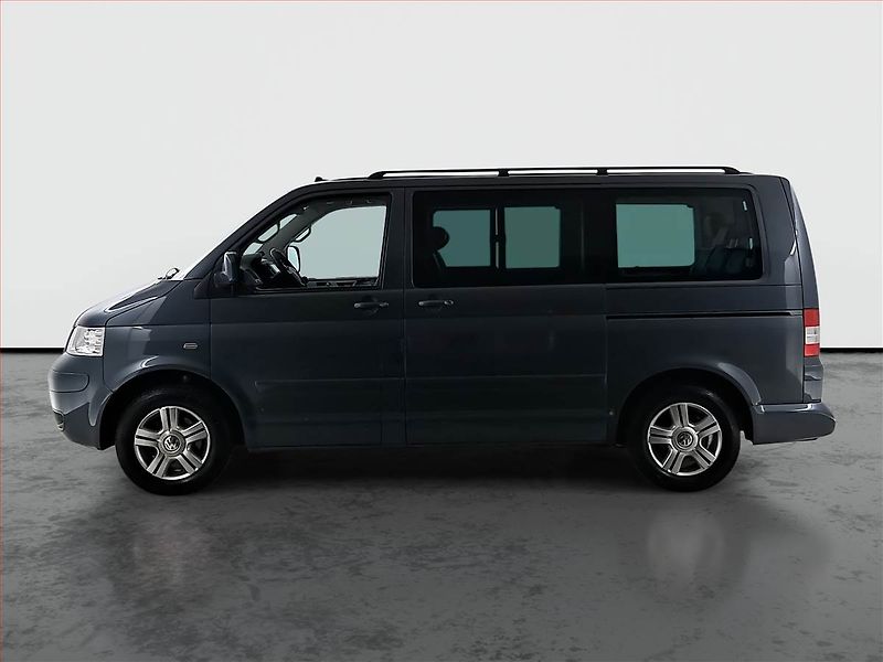 Volkswagen Multivan (2009) Highline 2.5 TDI 4Motion, 1Maj - fotka 3 z 15