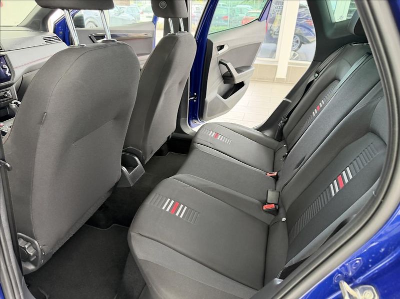 Seat Arona 1,0 i, FR Edition,tažné,temp. - fotka 28 z 34