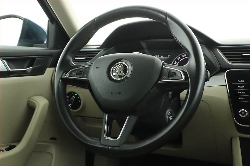 Škoda Superb (2017) Style 2.0 TSI, Automat, Kůže - fotka 8 z 21